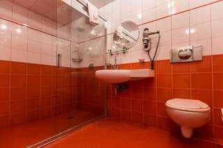Отель Bulvar Inn Баку Стандартный двухместный номер с 1 кроватью-5