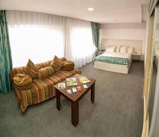Отель Bulvar Inn Баку Люкс-1